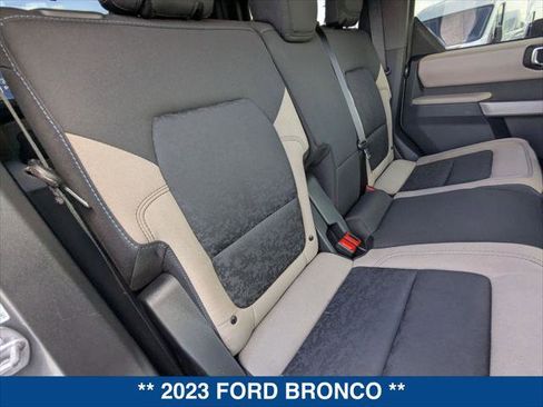 Used 2023 Ford Bronco Wildtrak image 23