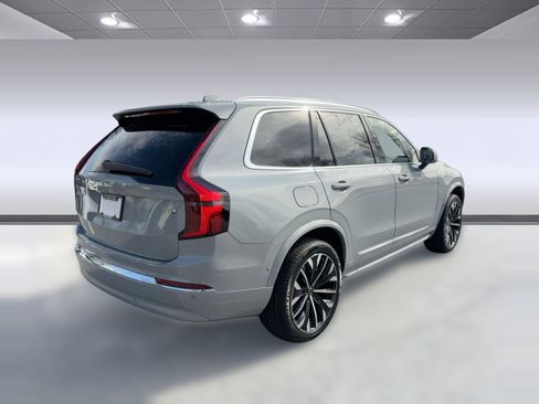 New 2026 Volvo XC90 T8 Plus w/ Protection Package Premier image 9