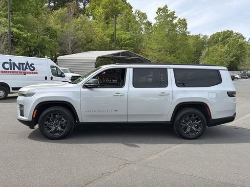 New 2026 Jeep Grand Wagoneer L Limited AWD/4WD image 10