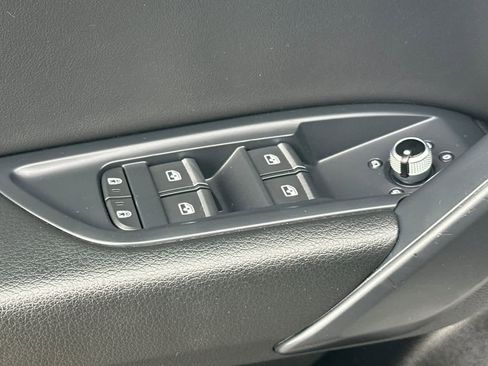 Used 2023 Audi Q5 2.0T Premium image 13