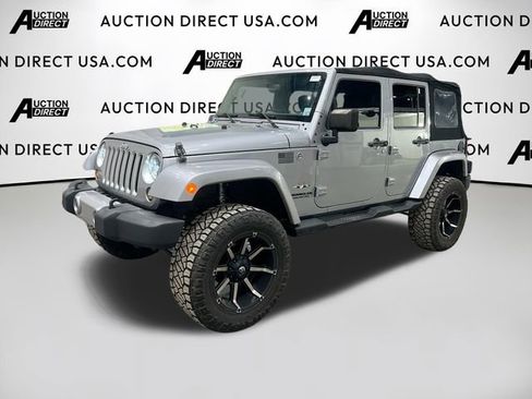 Used 2016 Jeep Wrangler Unlimited Sahara w/ Connectivity Group AWD/4WD image 1