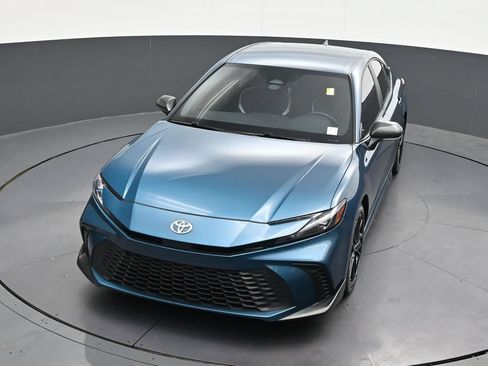 Used 2025 Toyota Camry SE FWD image 21