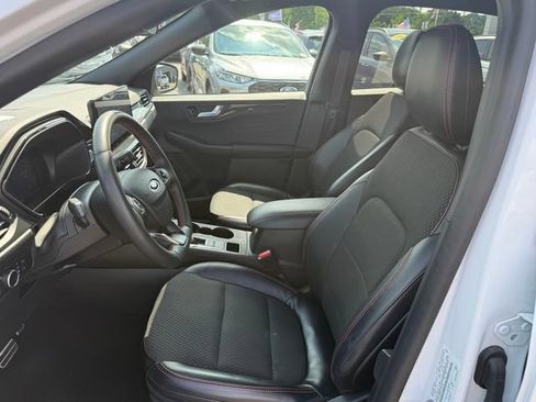 Certified 2023 Ford Escape ST-Line w/ Tech Pack #1 AWD/4WD image 6