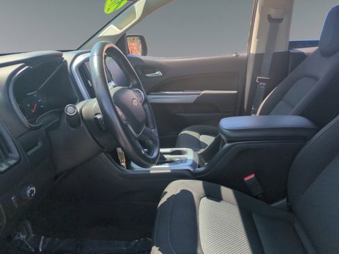 Used 2022 Chevrolet Colorado LT w/ Redline Special Edition image 18