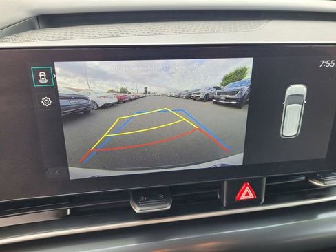 Used 2025 Kia Carnival LX image 13