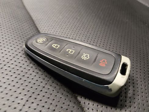 Used 2015 Ford Explorer Limited w/ Equipment Group 301A FWD image 32
