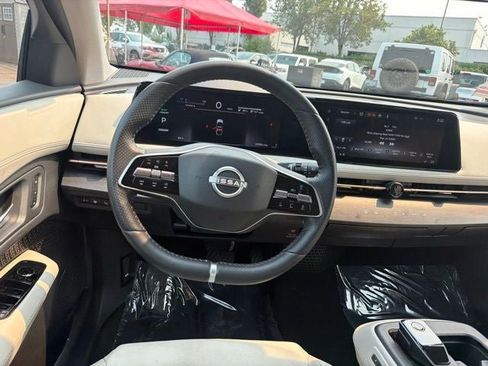Used 2023 Nissan Ariya FWD image 11