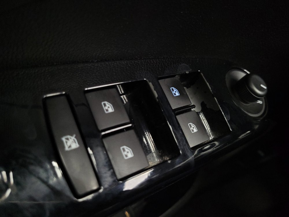 Used 2016 Chevrolet Sonic RS FWD image 27