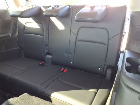 New 2026 Nissan Pathfinder SL image 30