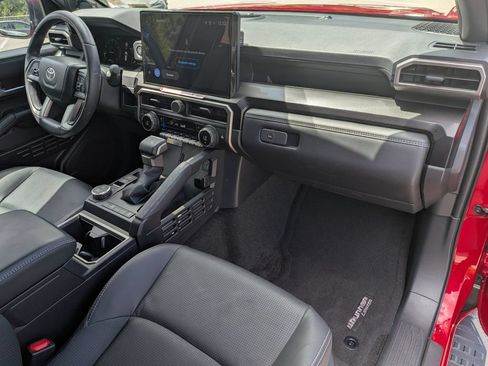 Used 2025 Toyota 4Runner Limited RWD image 31