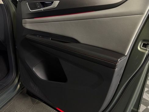 Used 2024 Volkswagen Atlas Peak Edition SE image 33