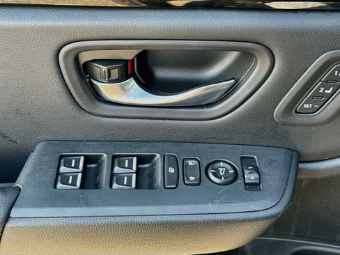 Used 2024 Honda Pilot Touring image 21
