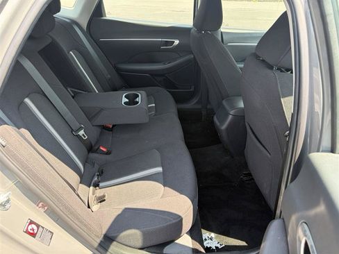 Used 2022 Hyundai Sonata SEL FWD image 11
