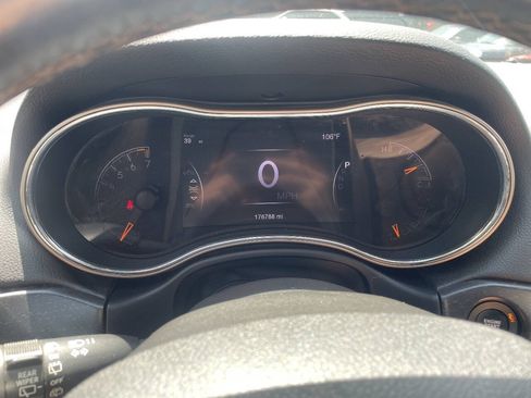 Used 2016 Jeep Grand Cherokee Limited AWD/4WD image 36