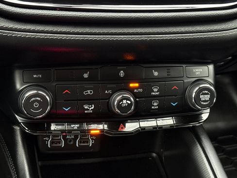 Used 2021 Dodge Durango GT image 23