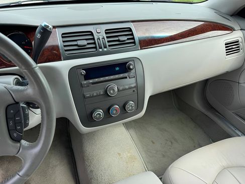 Used 2011 Buick Lucerne CX FWD image 27