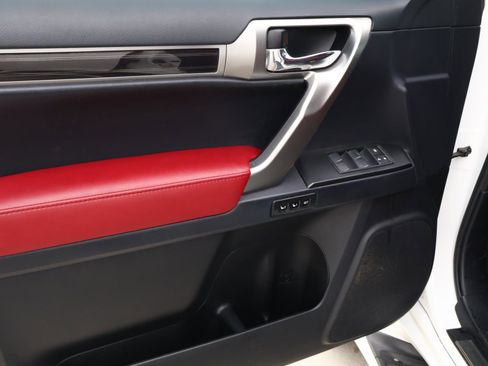 Used 2023 Lexus GX 460 Premium image 17