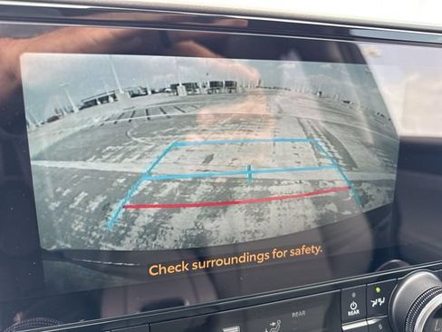 Used 2026 Toyota Highlander XLE AWD/4WD image 17