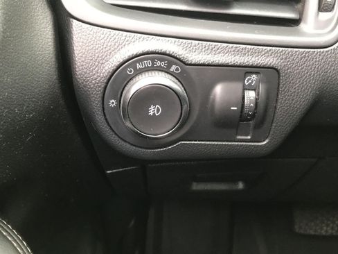 Used 2017 Buick Envision Essence FWD image 20