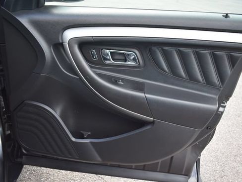 Used 2017 Ford Taurus SEL FWD image 36