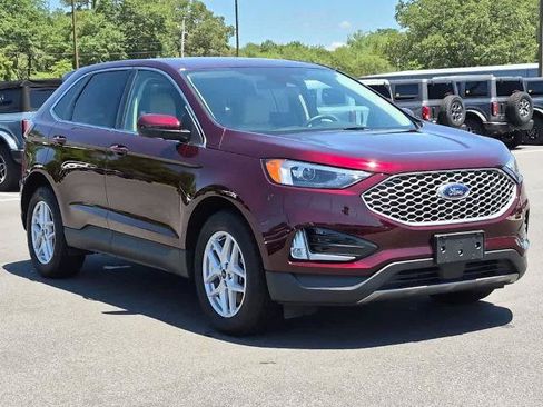 Certified 2023 Ford Edge SEL w/ Convenience Package AWD/4WD image 2