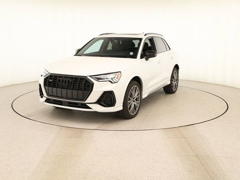Certified 2025 Audi Q3 2.0T Premium Plus w/ Premium Plus Package AWD/4WD image 12