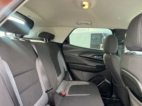 Used 2021 Chevrolet TrailBlazer LS FWD image 20