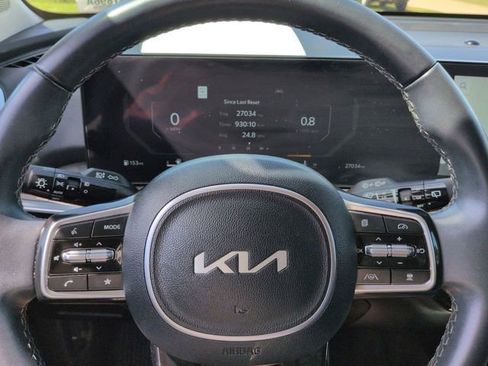 Used 2025 Kia Sorento SX AWD/4WD image 34