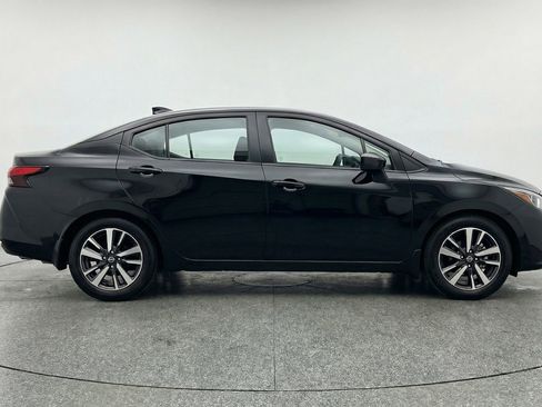 Used 2025 Nissan Versa SV FWD image 11