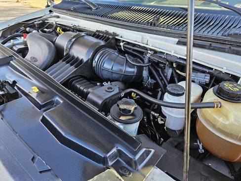 Used 2014 Ford E-250 and Econoline 250 w/ Power Group image 46