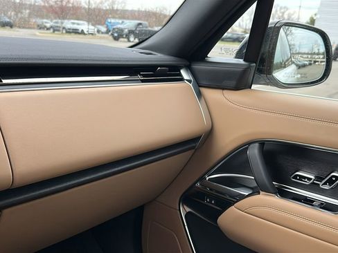 New 2026 Land Rover Range Rover SE AWD/4WD image 18