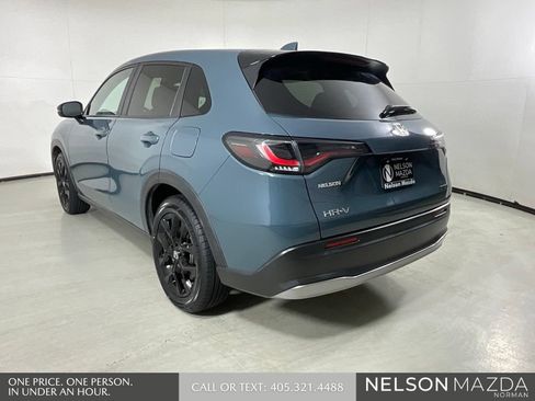 Used 2024 Honda HR-V Sport image 8