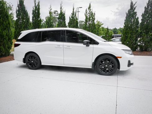New 2026 Honda Odyssey Sport-L image 11