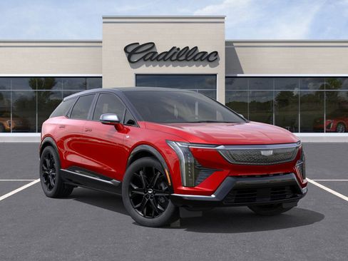 New 2025 Cadillac Optiq Sport 1 w/ LPO, ONYX Package image 7