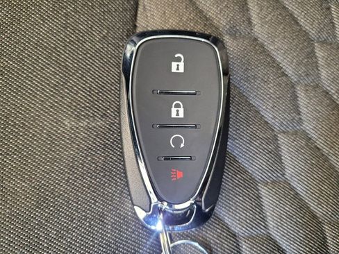 Used 2020 Chevrolet Equinox LT image 32