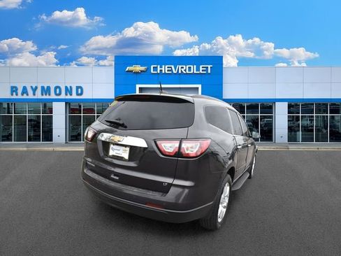 Certified 2017 Chevrolet Traverse LT w/ Style and Technology Package FWD image 3