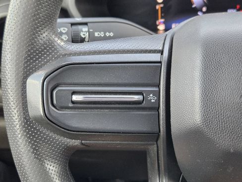 Used 2023 Chevrolet Colorado W/T RWD image 26