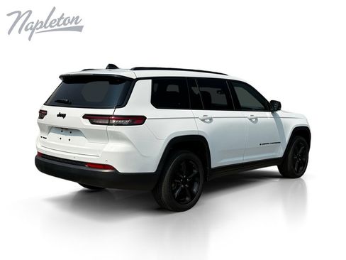 Used 2023 Jeep Grand Cherokee L Laredo AWD/4WD image 6