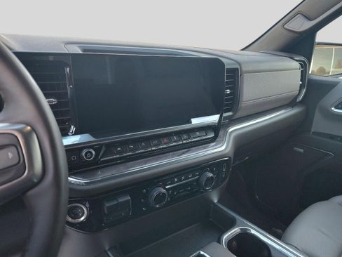 Used 2024 Chevrolet Silverado 1500 LTZ image 10