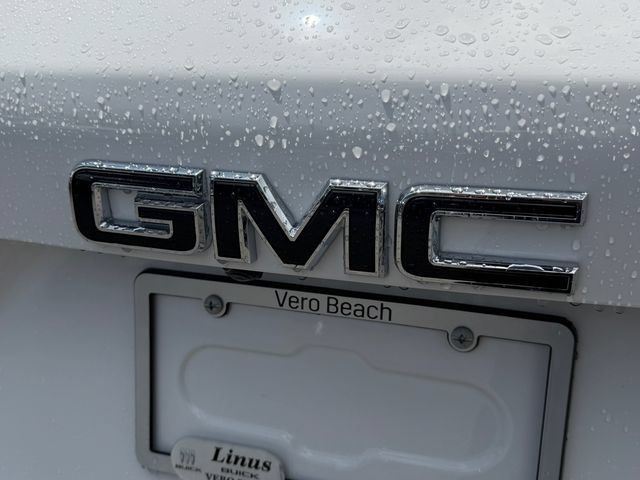 New 2027 GMC Terrain Elevation w/ Black Edition FWD image 9