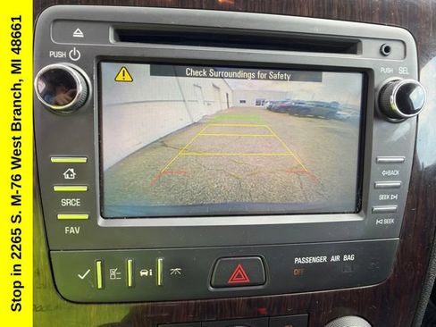 Used 2017 Chevrolet Traverse LT w/ Style and Technology Package FWD image 30