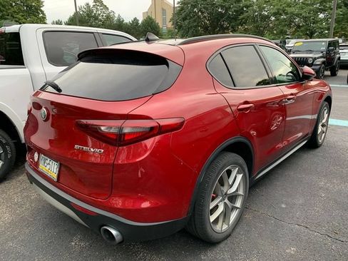 Used 2018 Alfa Romeo Stelvio Ti Sport AWD/4WD image 4
