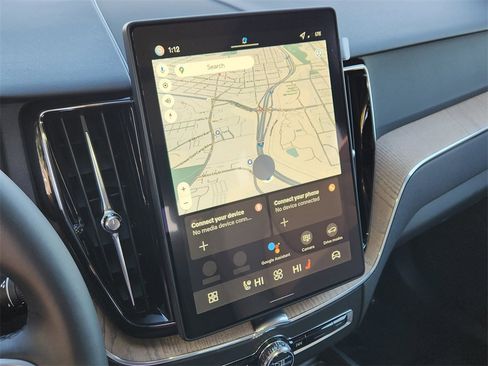 New 2026 Volvo XC60 B5 Plus w/ Protection Package Premier image 17