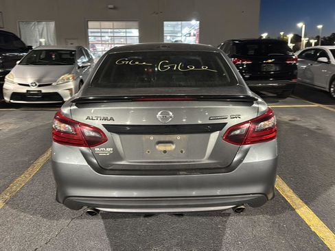 Used 2018 Nissan Altima 2.5 SR w/ SR Midnight Edition image 6