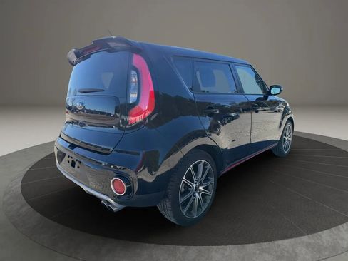 Used 2017 Kia Soul ! w/ Tech Package FWD image 5