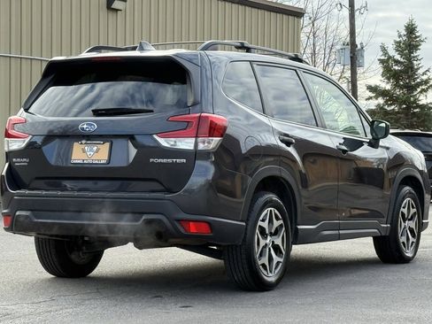Used 2019 Subaru Forester Premium image 5