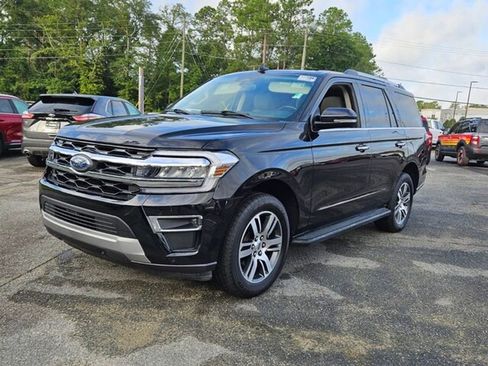 Used 2024 Ford Expedition Limited image 4