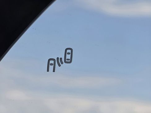 Used 2021 Volkswagen Atlas SEL Premium image 17