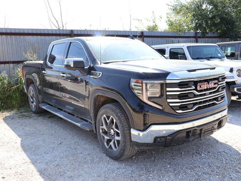Used 2025 GMC Sierra 1500 SLT w/ SLT Premium Plus Package AWD/4WD image 18