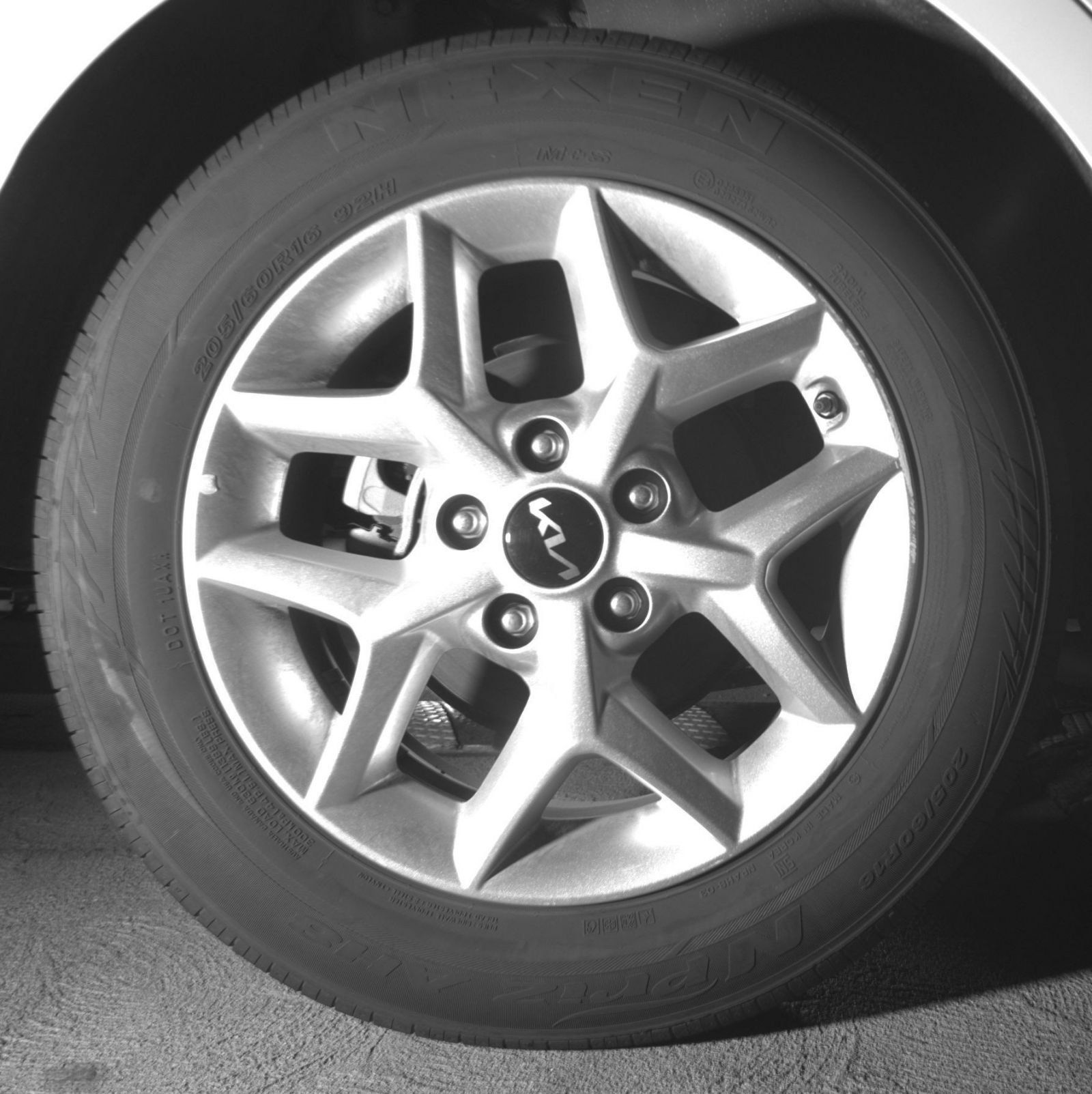 Used 2025 Kia Soul LX w/ LX Technology Package FWD image 26